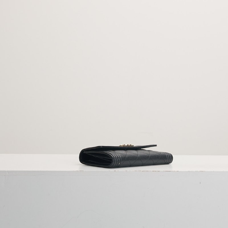 二手Chanel boy 黑金荔枝牛三折中夾-4