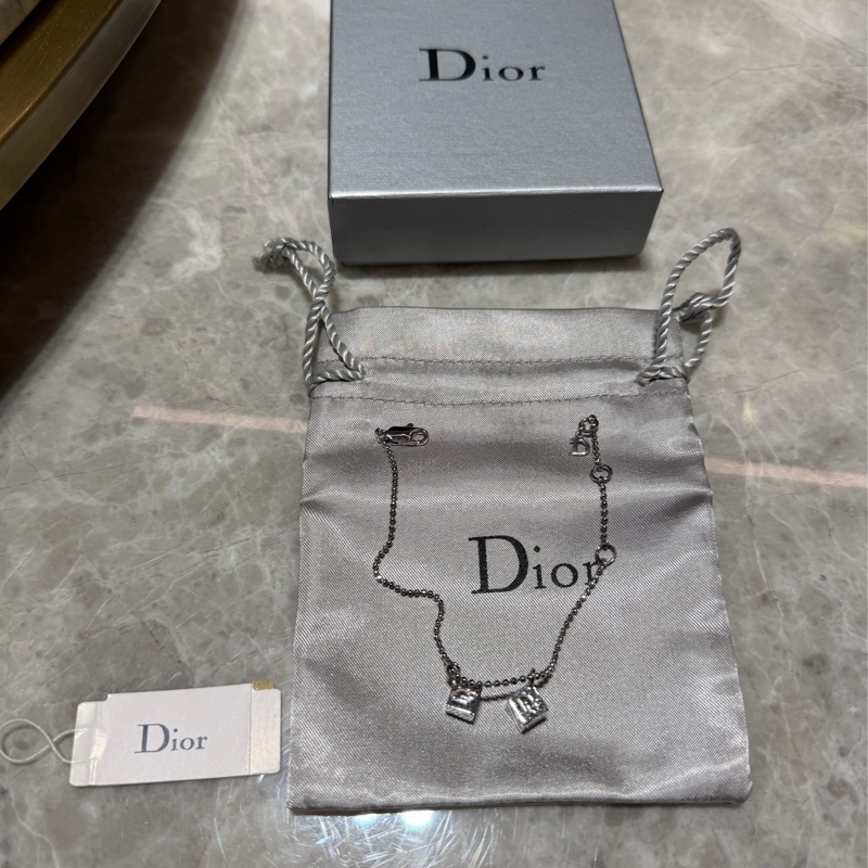 Dior 骰子🎲造型 粉紅色字體設計 可調節長短手鏈-0