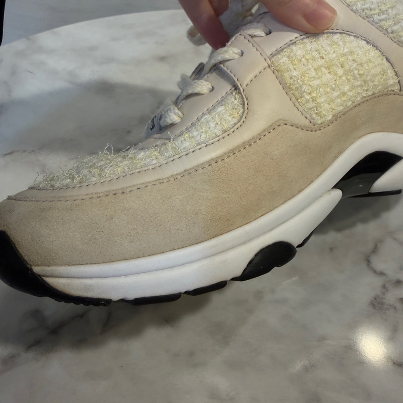 Chanel 鵝黃毛呢米色麂皮運動鞋-4