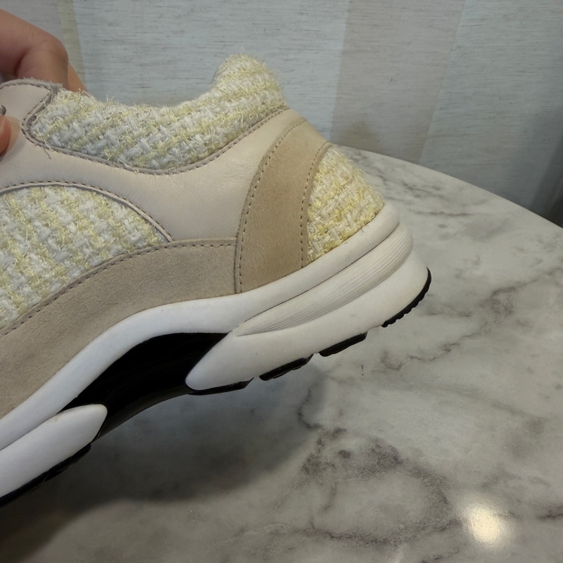 Chanel 鵝黃毛呢米色麂皮運動鞋-5