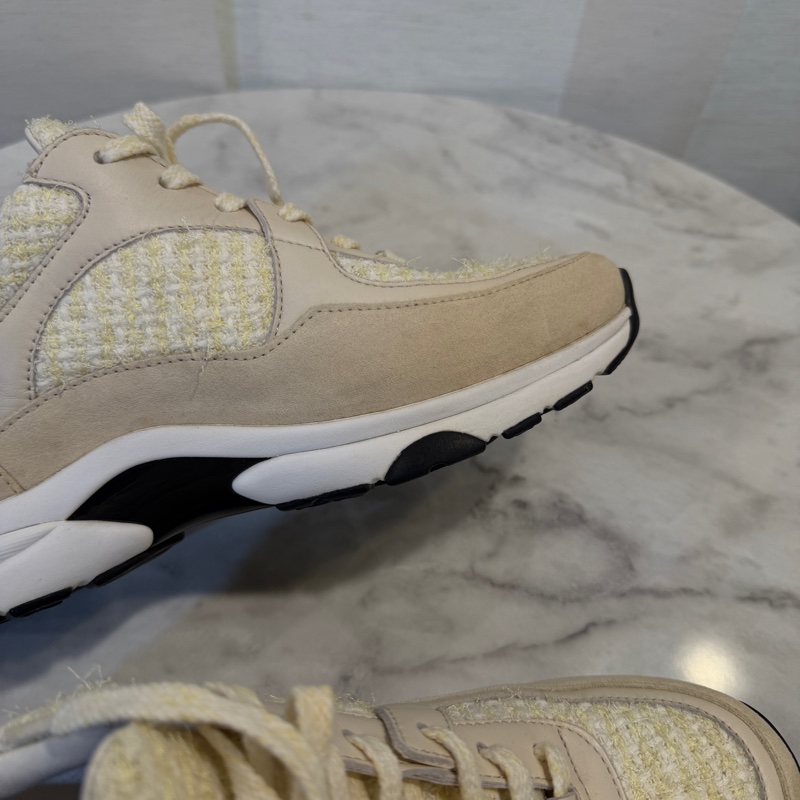 Chanel 鵝黃毛呢米色麂皮運動鞋-10