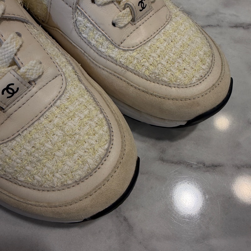 Chanel 鵝黃毛呢米色麂皮運動鞋-11