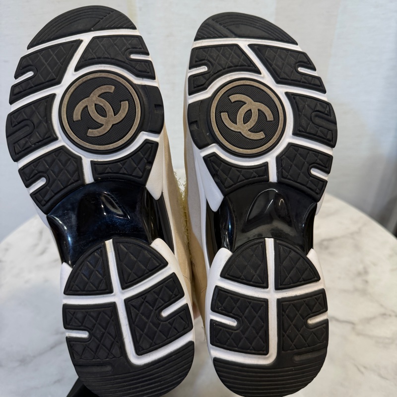 Chanel 鵝黃毛呢米色麂皮運動鞋-17