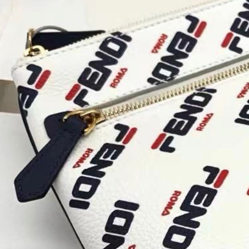 Fendi clutch bag ( white )-4