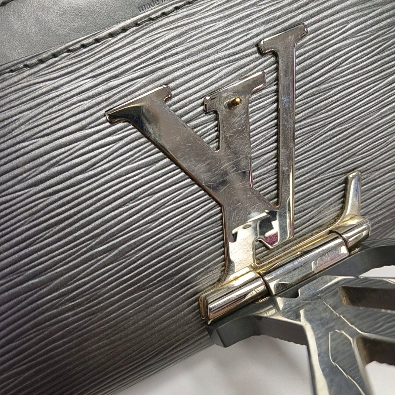 LOUIS VUITTON LOUISE銀灰色EPI牛皮水波紋斜挎包銀色五金可拆卸肩帶-11