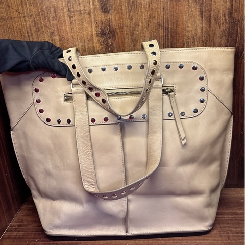 Cole Haan 米色鉚釘手提包