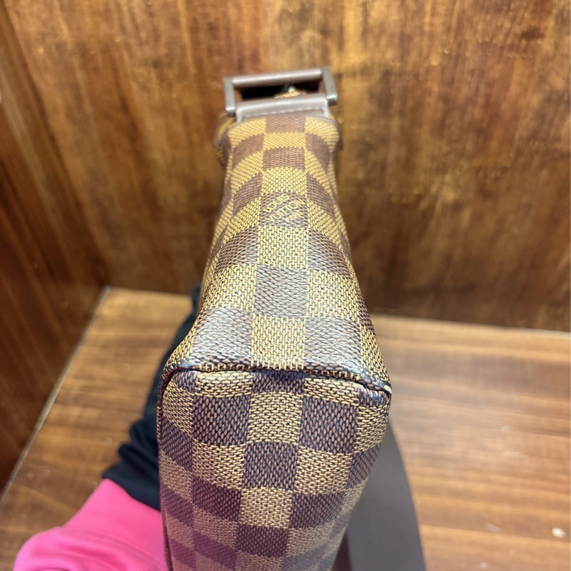 Louis Vuitton Damier Ebene 斜挎包-5