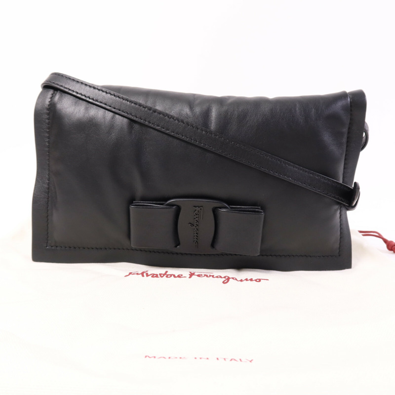 Salvatore Ferragamo 皮革Shoulder Bag銀扣肩背袋-0