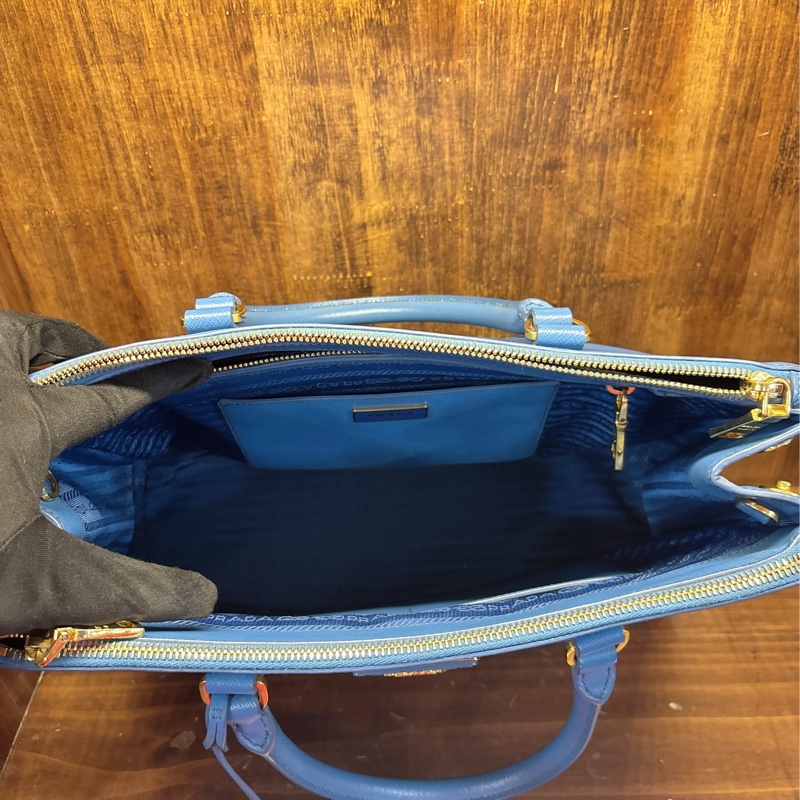 Prada Saffiano 皮革手提包-5