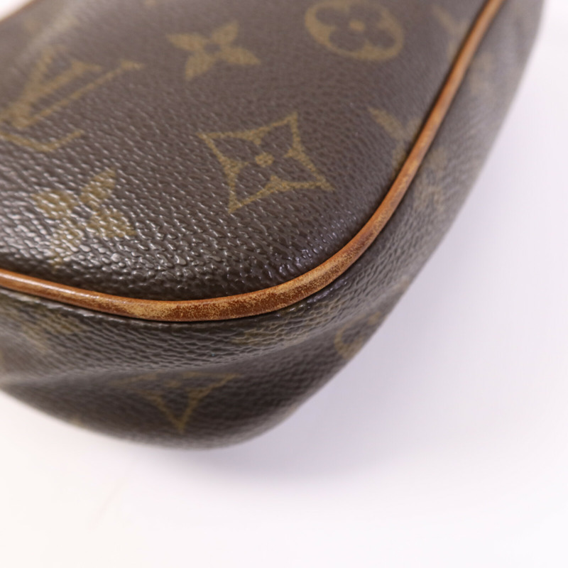 LOUIS VUITTON Monogram Pochette Gange金扣肩背袋-7
