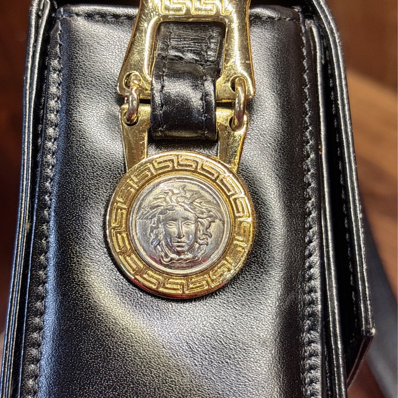 Gianni Versace 黑色斜挎包-3