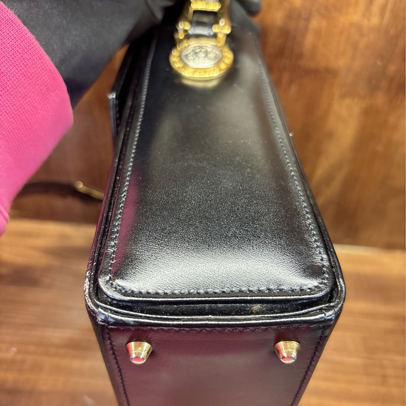 Gianni Versace 黑色斜挎包-5