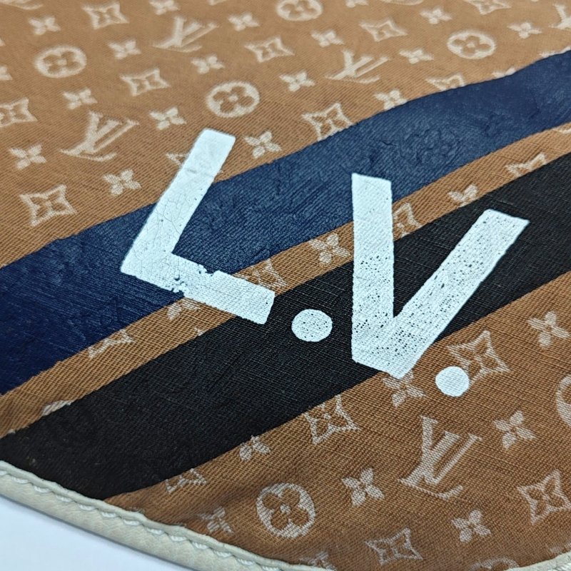 LOUIS VUITTON卡其色帆布老花單肩包金色五金-9