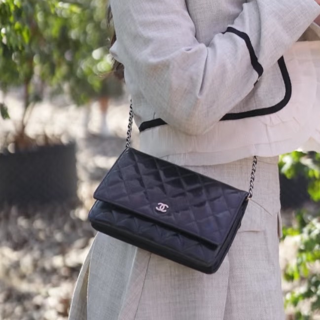 經典入門款✨超低價99新😍Chanel黑銀荔枝牛皮WOC鏈條包單肩斜挎包⛓️-1