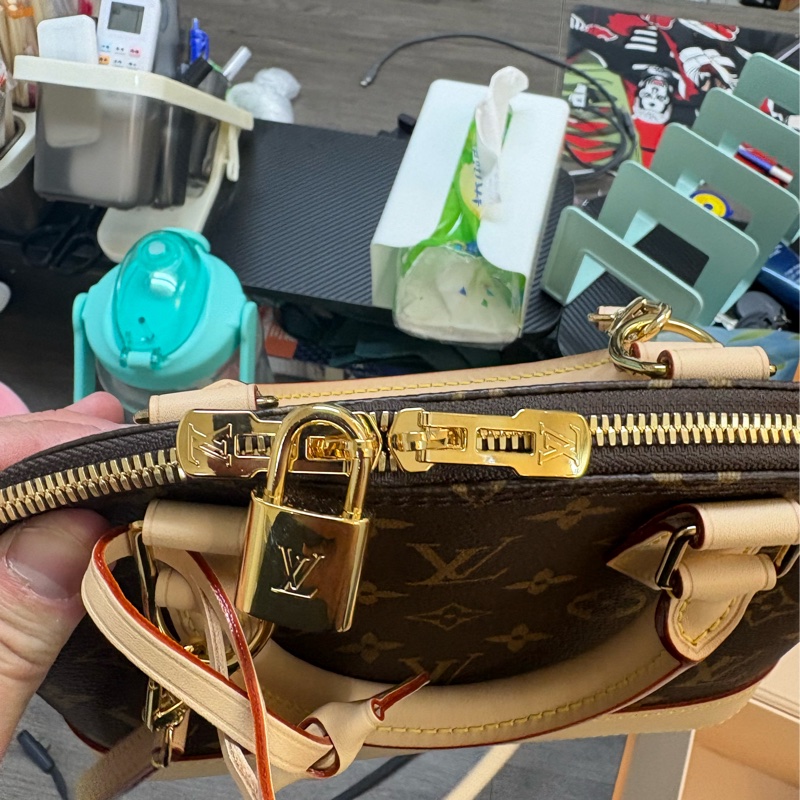 Louis Vuitton ALma BB-9