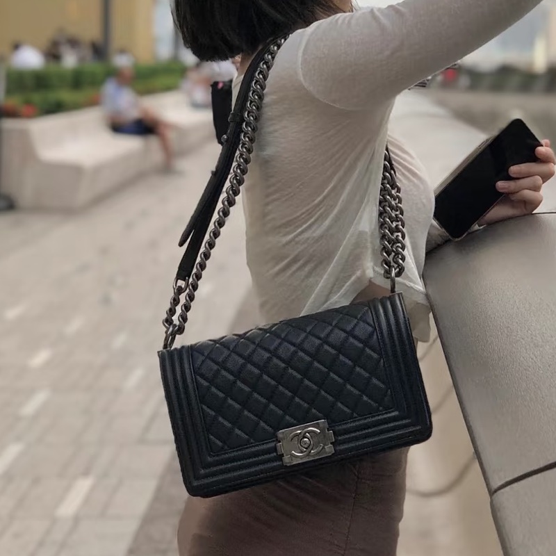 保值王者😍99新🈶購證💯Chanel黑銀Leboy25單肩斜挎鏈條包-1