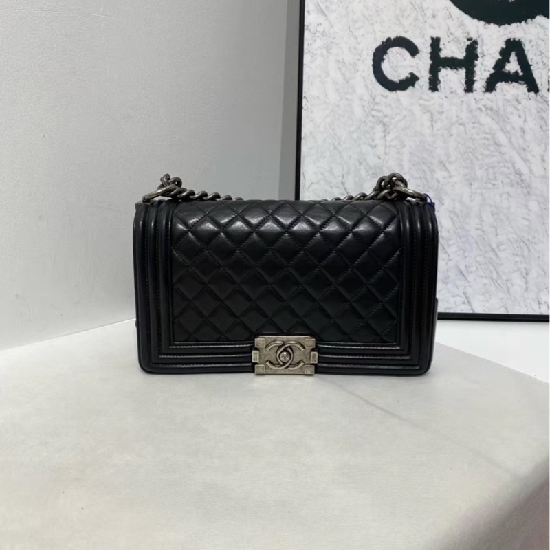 保值王者😍99新🈶購證💯Chanel黑銀Leboy25單肩斜挎鏈條包-9