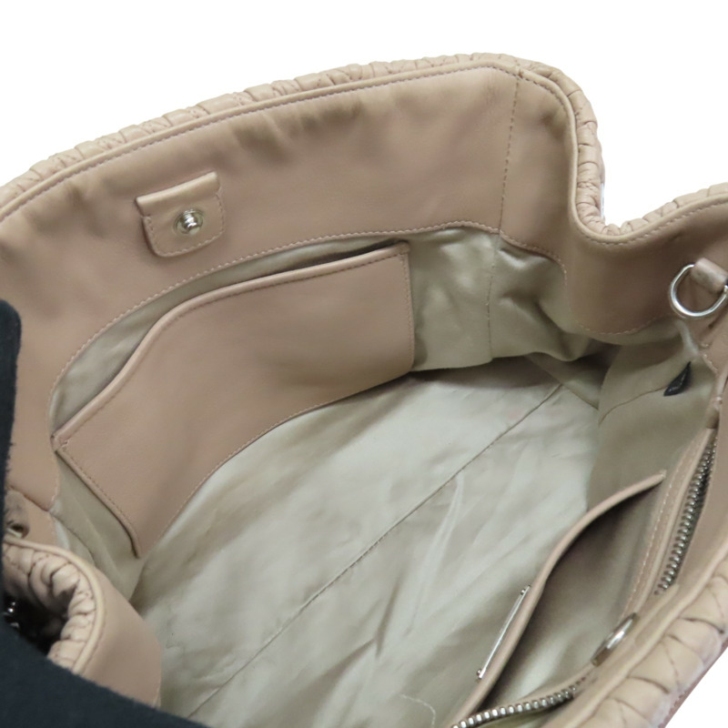 藕粉色 抓皺 NAPPA皮革 Matelasse 肩背包【MIU MIU 繆繆】 5BA958-5