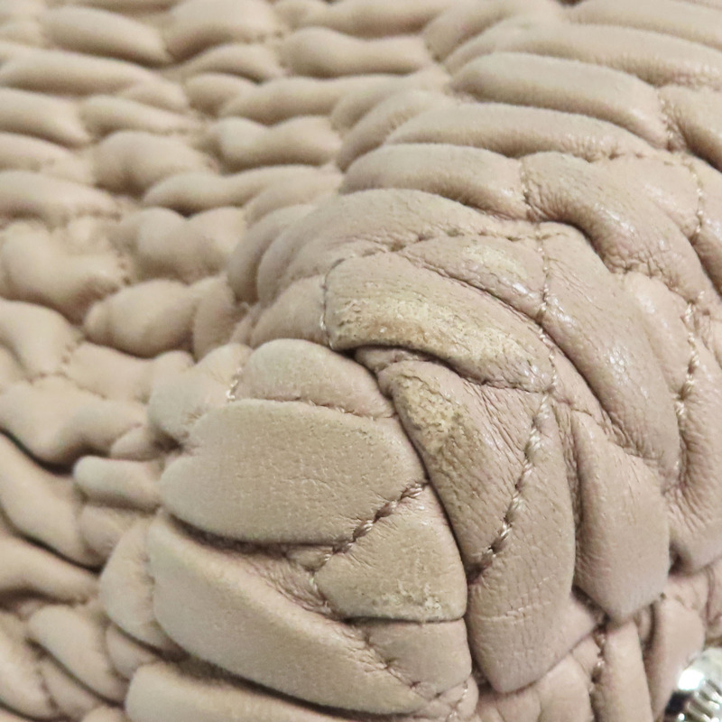 藕粉色 抓皺 NAPPA皮革 Matelasse 肩背包【MIU MIU 繆繆】 5BA958-14