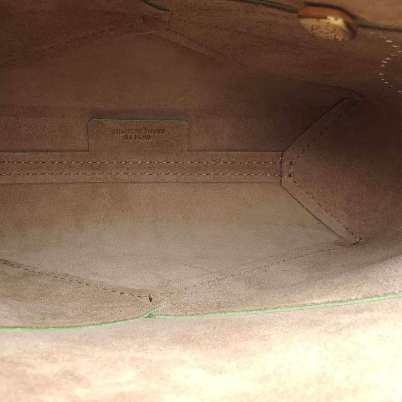 LOEWE 綠色牛皮puzzlefold pouch變形包情人節限定小刺蝟肩背包-5