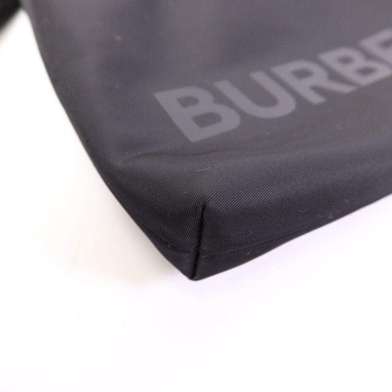 BURBERRY 尼龍Shoulder Bag銀扣肩背袋-11