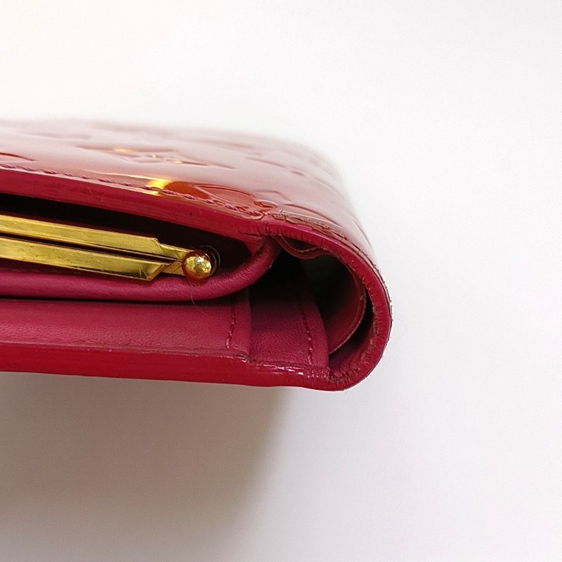 LOUIS VUITTON VIENNOIS紅色漆皮壓紋錢包金色五金-9