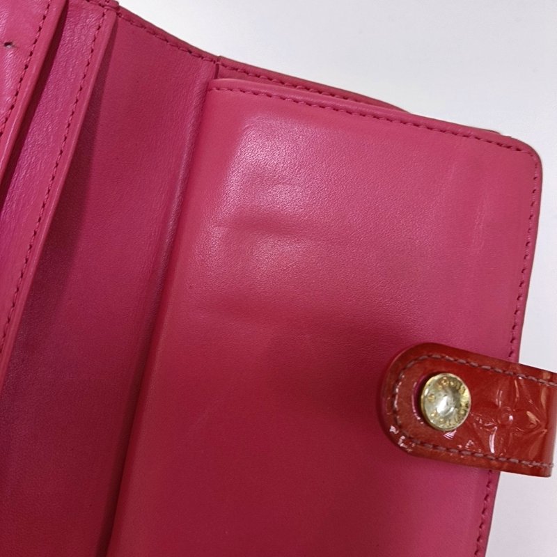 LOUIS VUITTON VIENNOIS紅色漆皮壓紋錢包金色五金-12