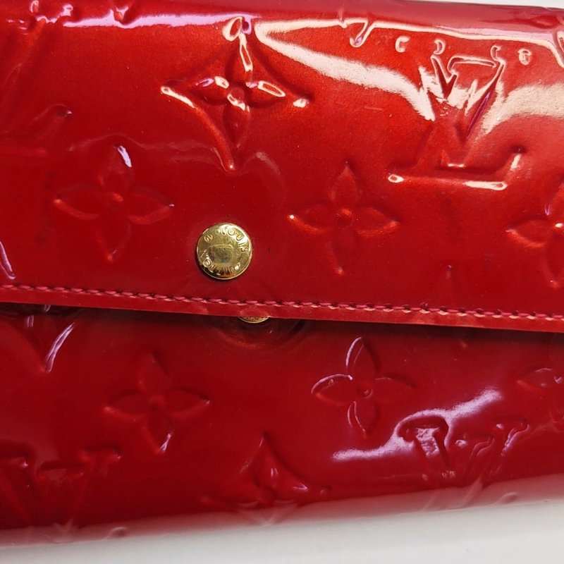 LOUIS VUITTON PORTE MONNAIE 西瓜紅漆皮老花壓紋錢包金色五金-9
