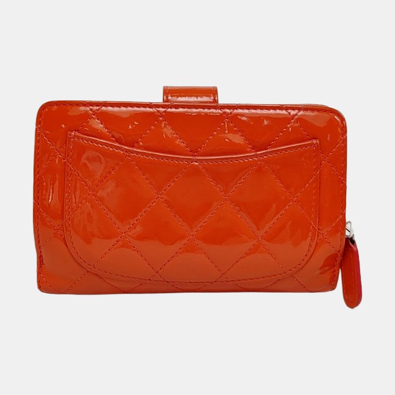CHANEL橘紅色漆皮菱格紋錢包銀色五金16開-4