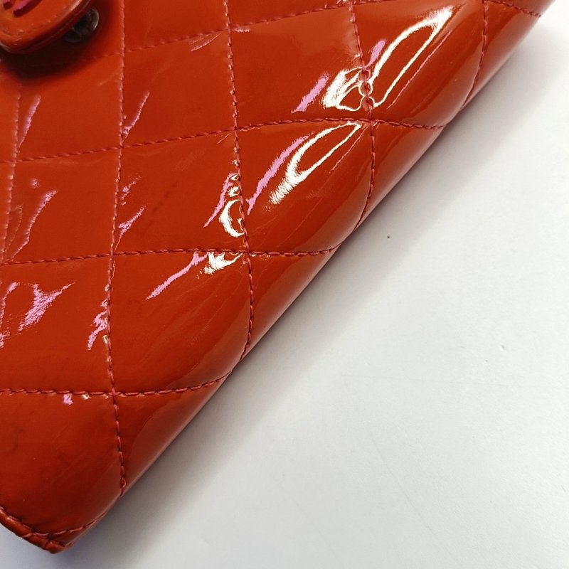 CHANEL橘紅色漆皮菱格紋錢包銀色五金16開-12