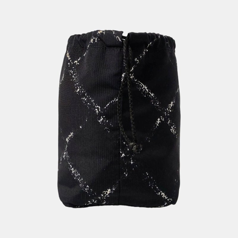 CHANEL水桶包黑色織物菱格紋手拿包手提包中古款-3