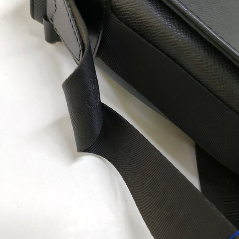 LOUIS VUITTON VIKTOR黑色牛皮斜挎包單肩包銀色五金-13