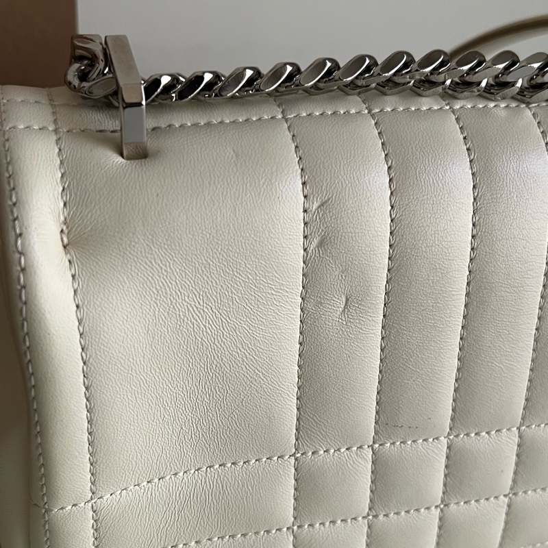 Burberry Lola chain bag奶白色鏈條包-5