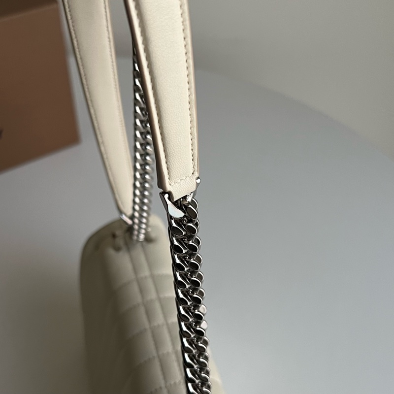 Burberry Lola chain bag奶白色鏈條包-12
