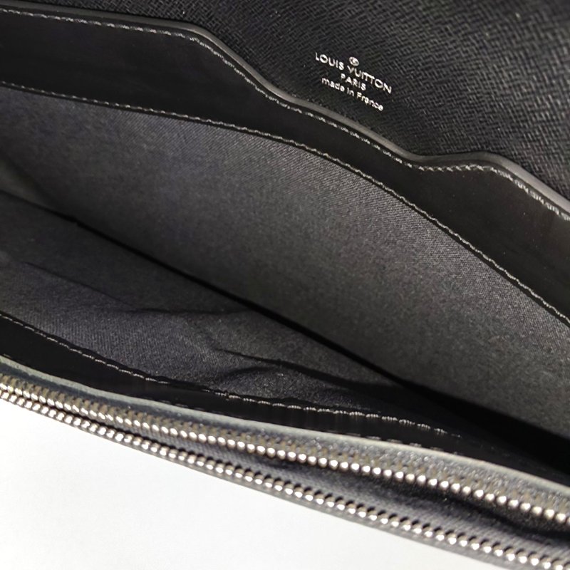 LOUIS VUITTON MINUTO黑色牛皮手拿包銀色五金-6