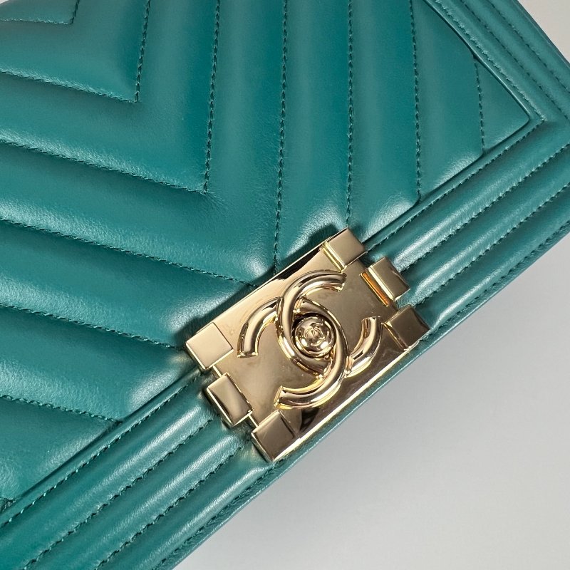 CHANEL BOY25山型紋側肩包 綠牛皮 A67086/27開-6