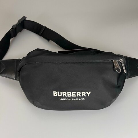 BURBERRY 8049095 黑尼龍腰包