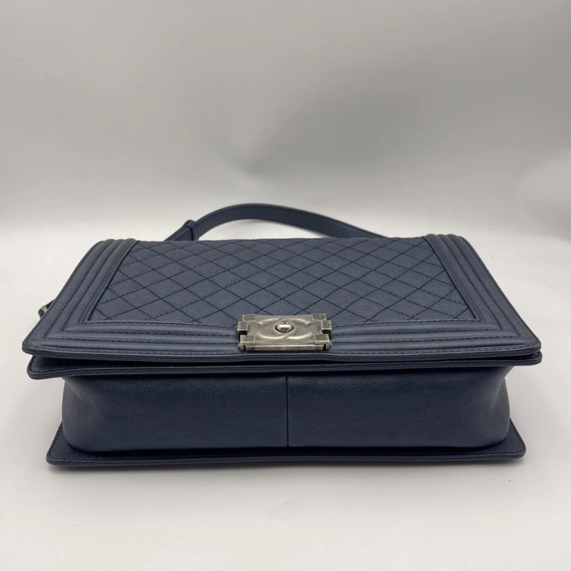 Chanel香奈兒Leboy大號珠光藍牛皮鏈條包，鐳射19開-2