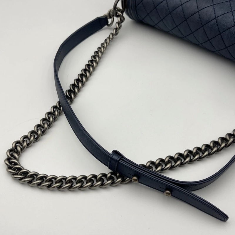 Chanel香奈兒Leboy大號珠光藍牛皮鏈條包，鐳射19開-7