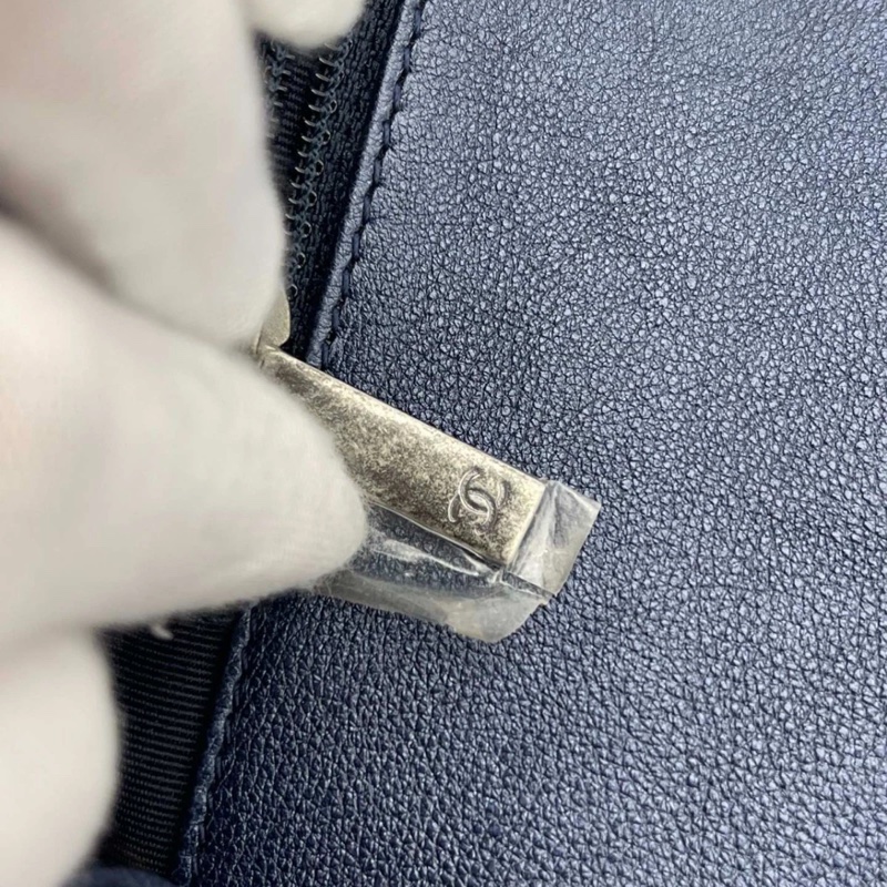 Chanel香奈兒Leboy大號珠光藍牛皮鏈條包，鐳射19開-11