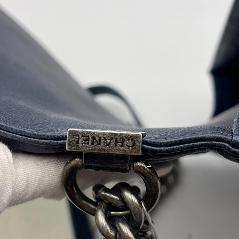 Chanel香奈兒Leboy大號珠光藍牛皮鏈條包，鐳射19開-12