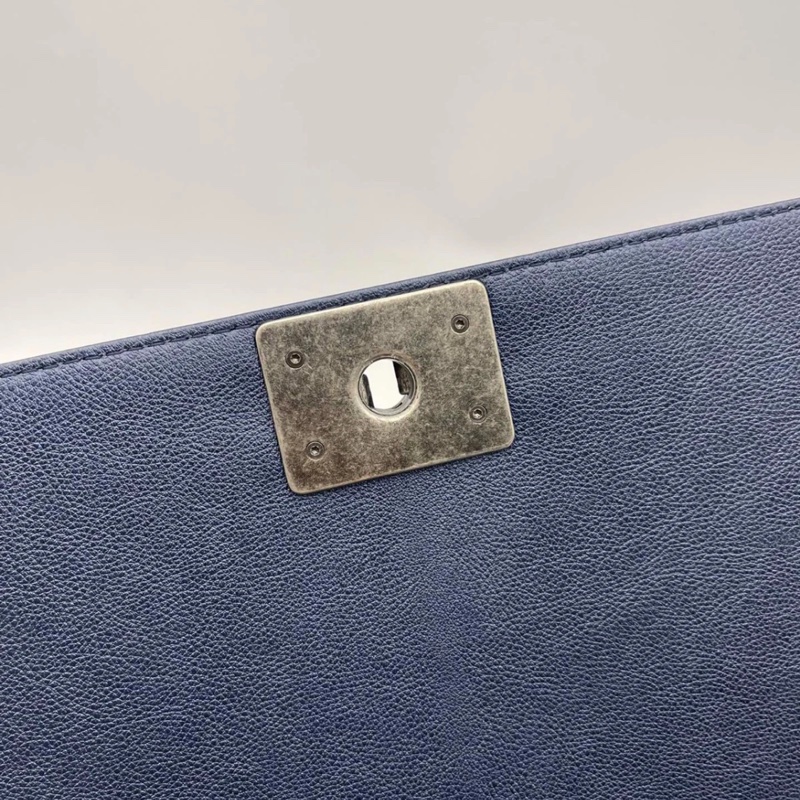 Chanel香奈兒Leboy大號珠光藍牛皮鏈條包，鐳射19開-14