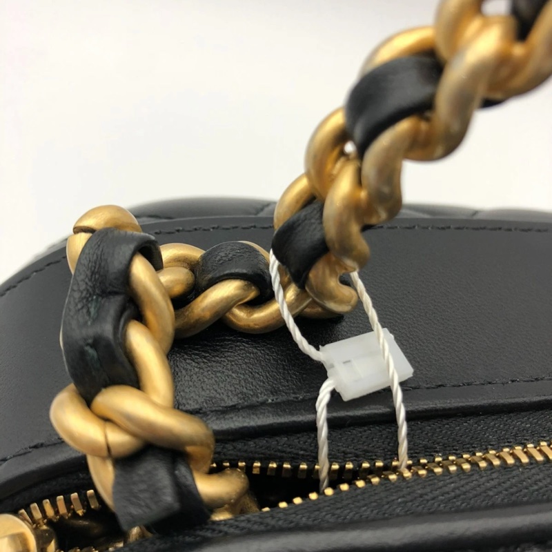 22p CHANEL/香奈兒黑色羊皮鏈條化妝包 膠囊包單肩斜跨，芯片款-15