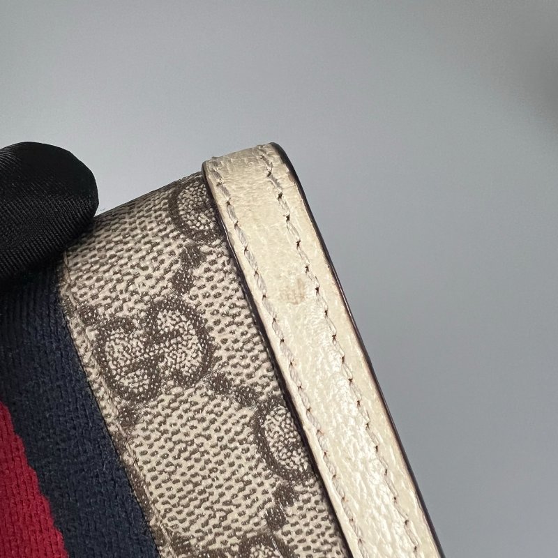 GUCCI 523155 白對開短夾-8