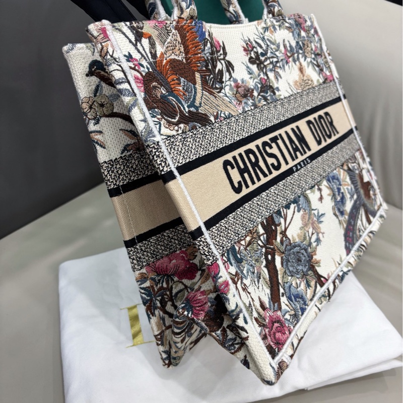 【近新閒置品】迪奧 Dior 花鳥刺繡Book tote中號手提托特包-3