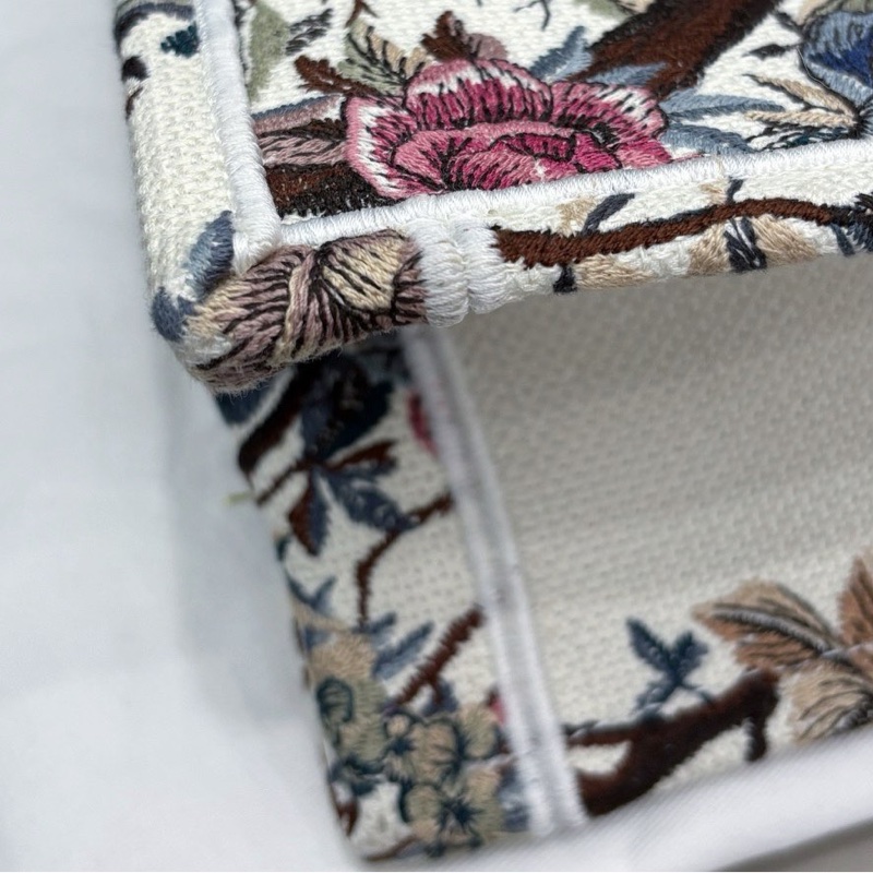 【近新閒置品】迪奧 Dior 花鳥刺繡Book tote中號手提托特包-8
