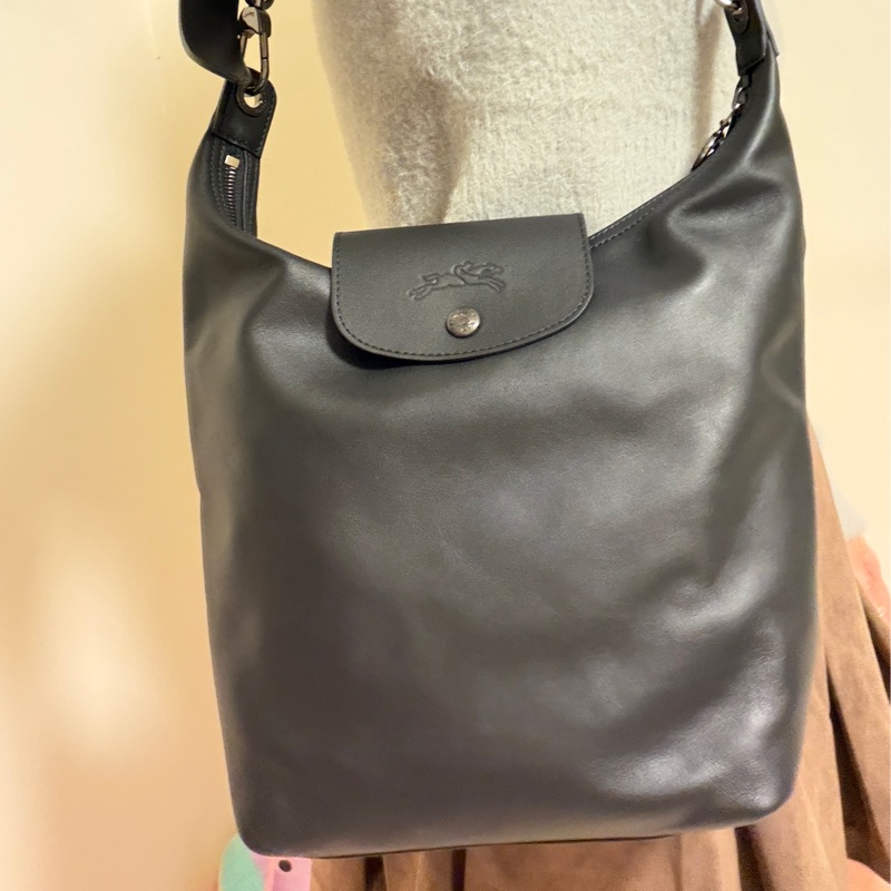 全新歐洲購入 Longchamp 半月形單肩包 LE PLIAGE XTRA M SHOULDER BAG 黑色牛皮肩背包 肩背包-2