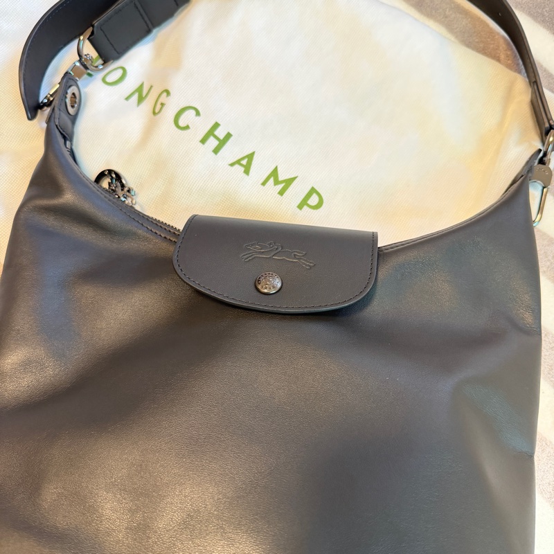 全新歐洲購入 Longchamp 半月形單肩包 LE PLIAGE XTRA M SHOULDER BAG 黑色牛皮肩背包 肩背包-4