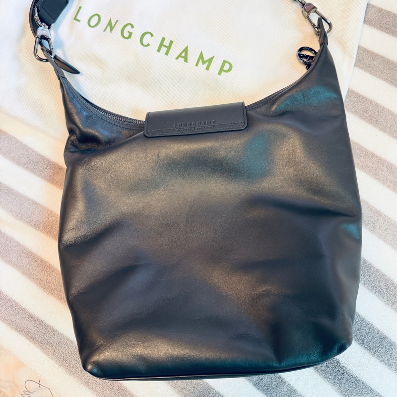 全新歐洲購入 Longchamp 半月形單肩包 LE PLIAGE XTRA M SHOULDER BAG 黑色牛皮肩背包 肩背包-5