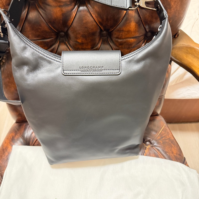 全新歐洲購入 Longchamp 半月形單肩包 LE PLIAGE XTRA M SHOULDER BAG 黑色牛皮肩背包 肩背包-11